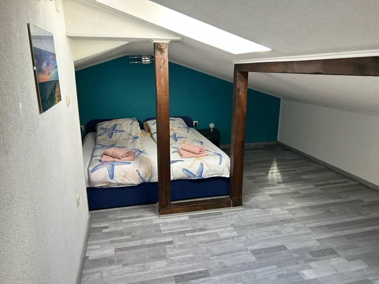 Apartamento Villa Hanka Umag - 3 Verschiedene Whg - 40 Qm 3 Pers, 50 Qm Bis 4 Pers Oder 70 Qm Bis 5 Pers, Balkone, Nur 70 M Zum Strand, Von 3 Bis Max 5 Personen, Wlan, Sat-Tv, Klima, Kueche, Parkplaetze,Ruhig Gelegen Croacia